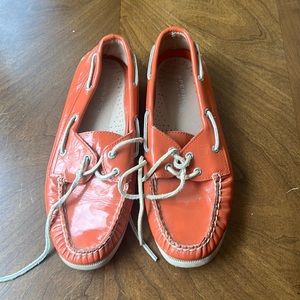 Sperry boat shoes size 8